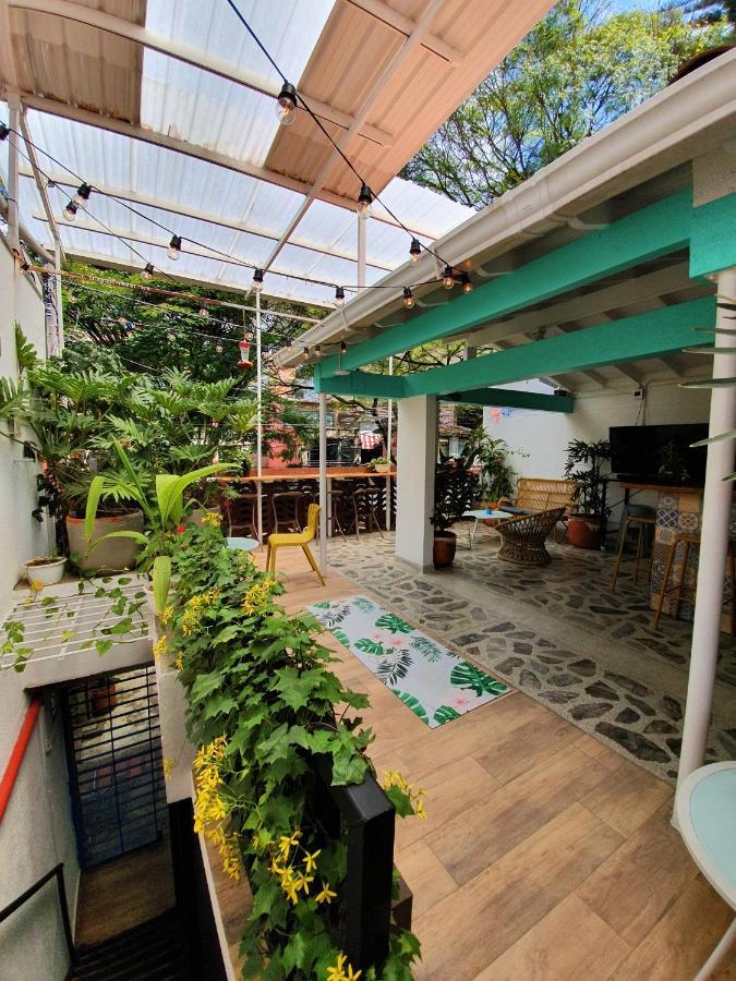 La Playa Hostel & Rooftop Medellin Ngoại thất bức ảnh