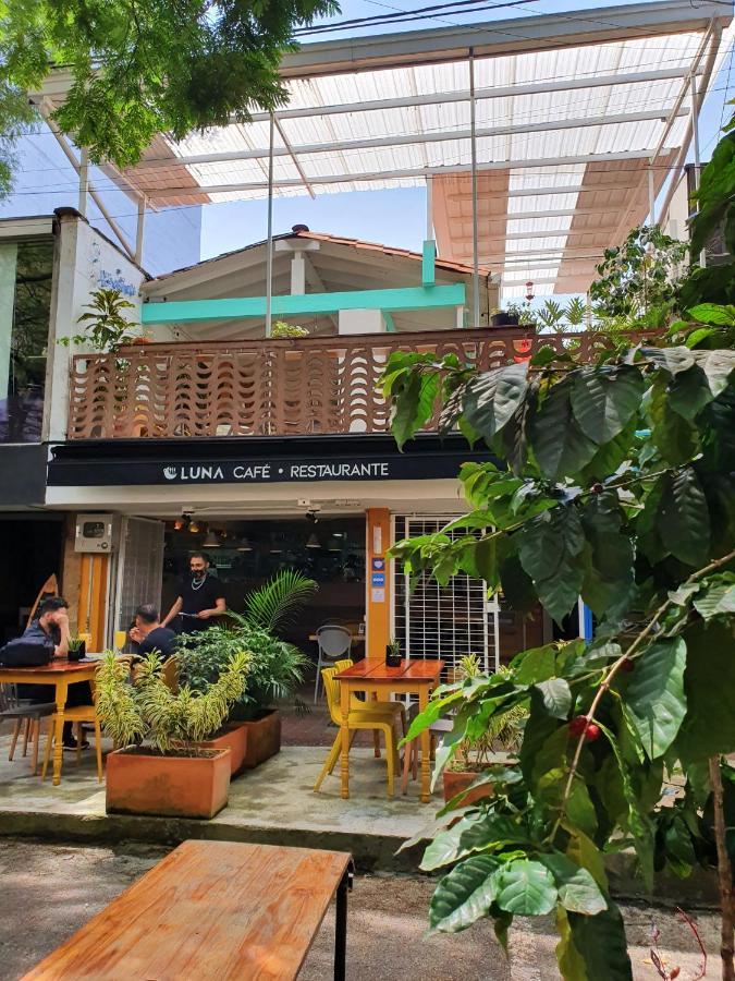 La Playa Hostel & Rooftop Medellin Ngoại thất bức ảnh